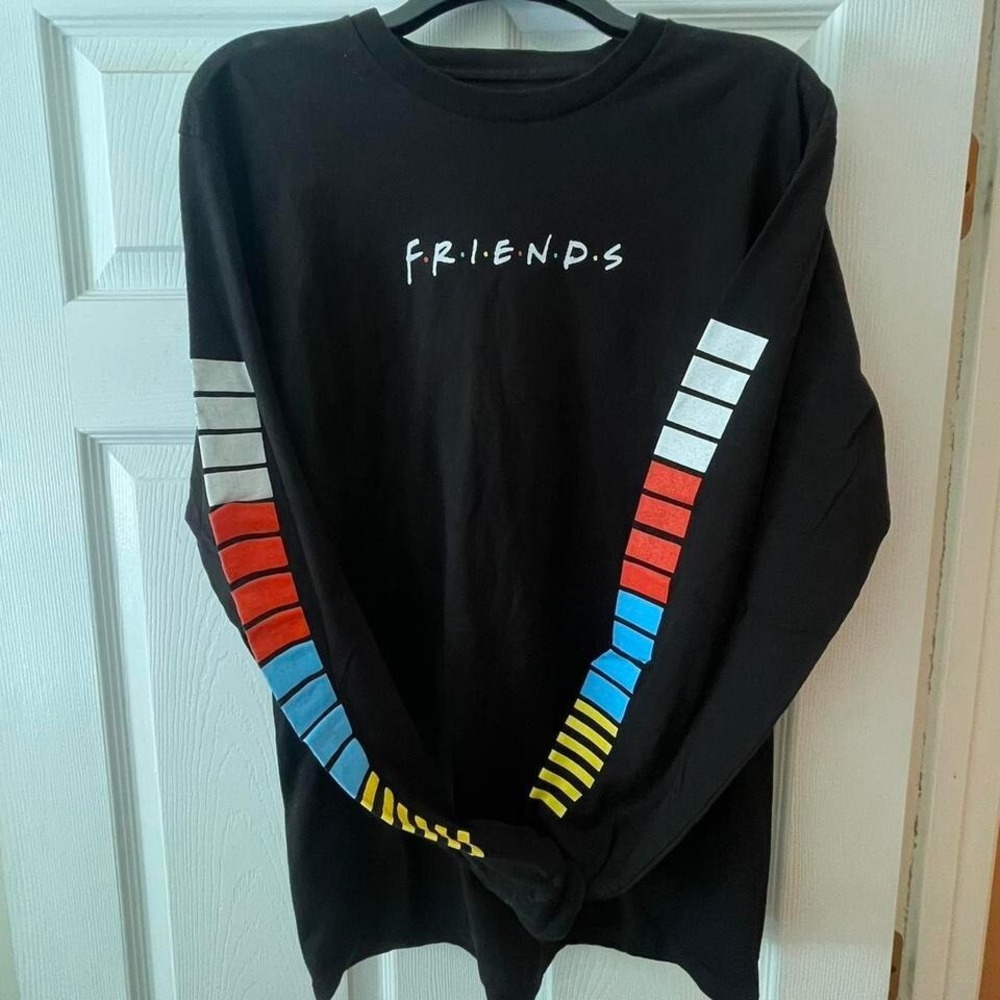 Vintage Friends‎ Y2K T-Shirt Long Sleeve. Med